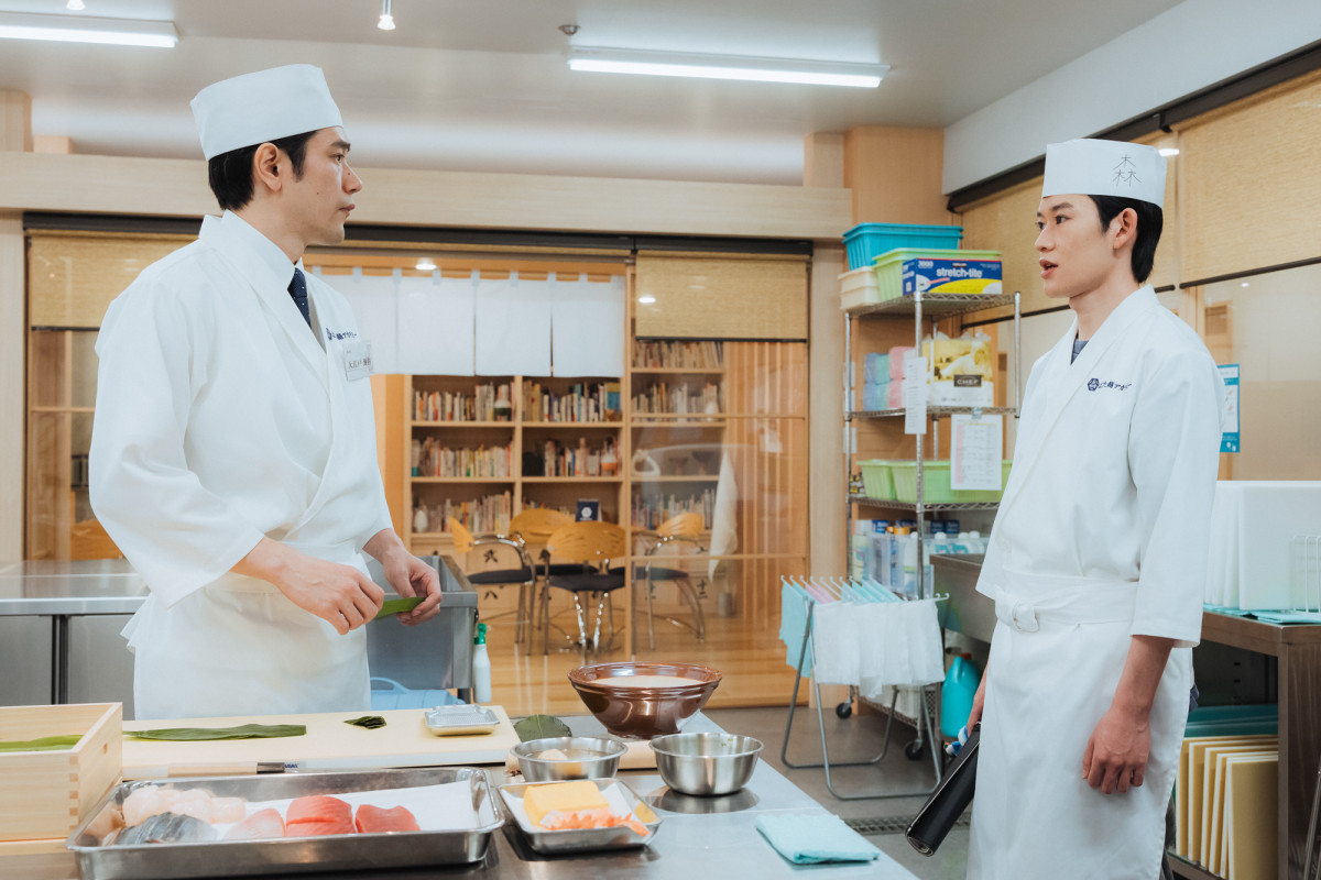 『時すでにおスシ!?』第9話　ある人物が鮨アカデミーを訪ねてくる