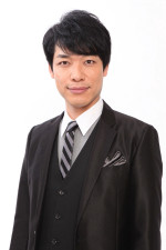 ドラマ『税金で買った本』に出演する川島明（麒麟）