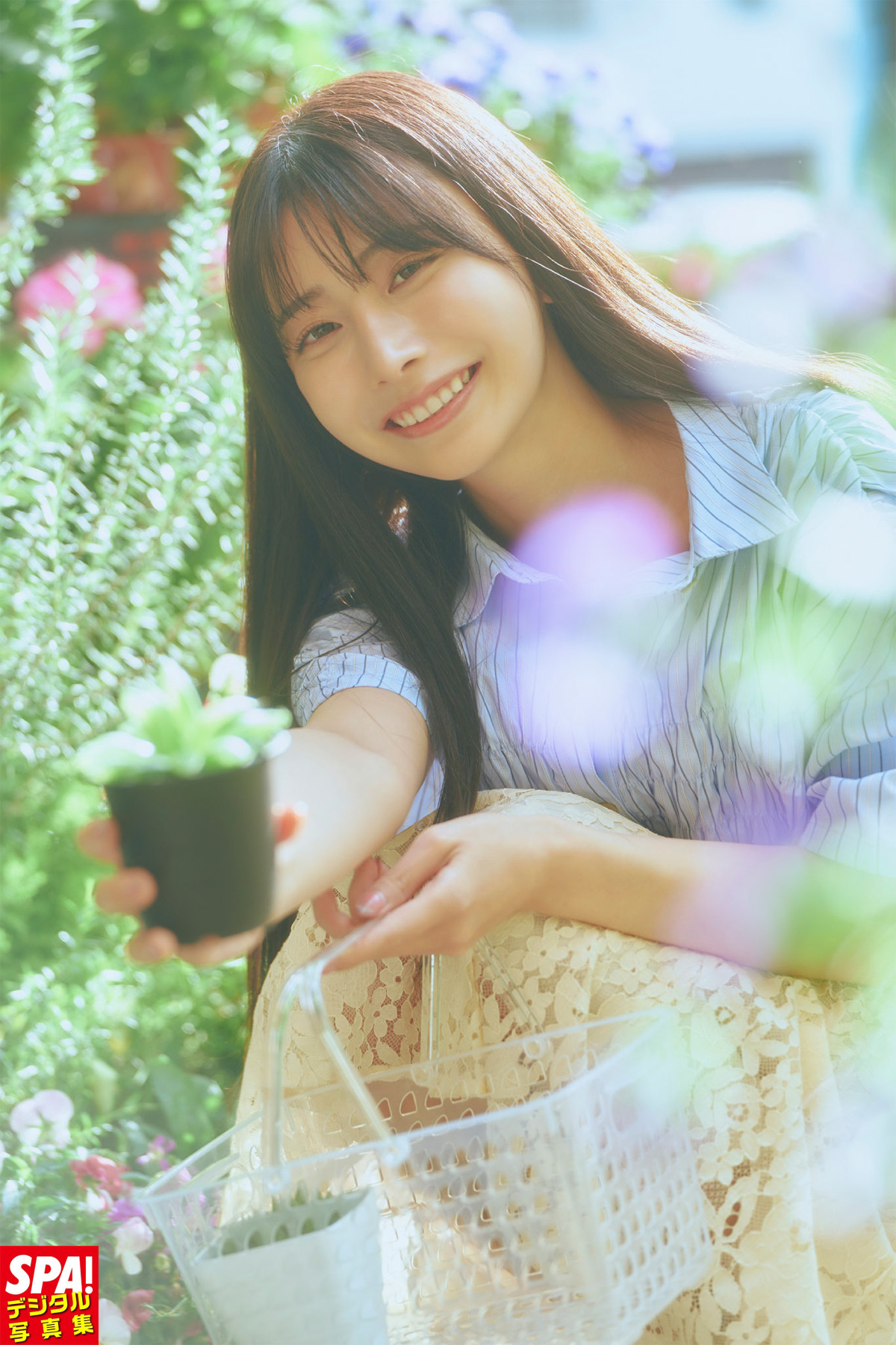 AKB48卒業 → グラビアでブレイクの美女25歳、艶やかなカット満載　最新デジタル写真集