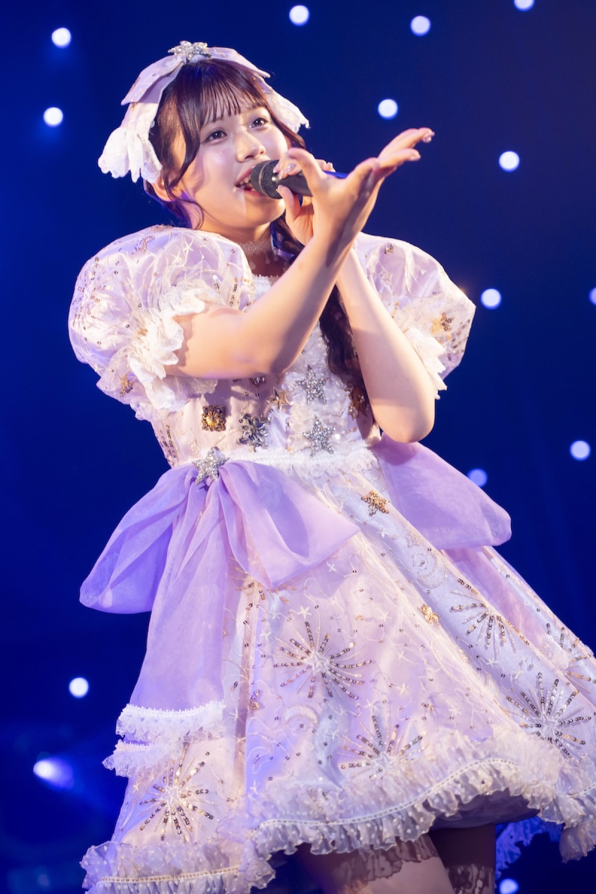 MORE STAR初ワンマンで“WITH KAWAII”全開！　新曲3曲披露で会場を熱狂の渦に