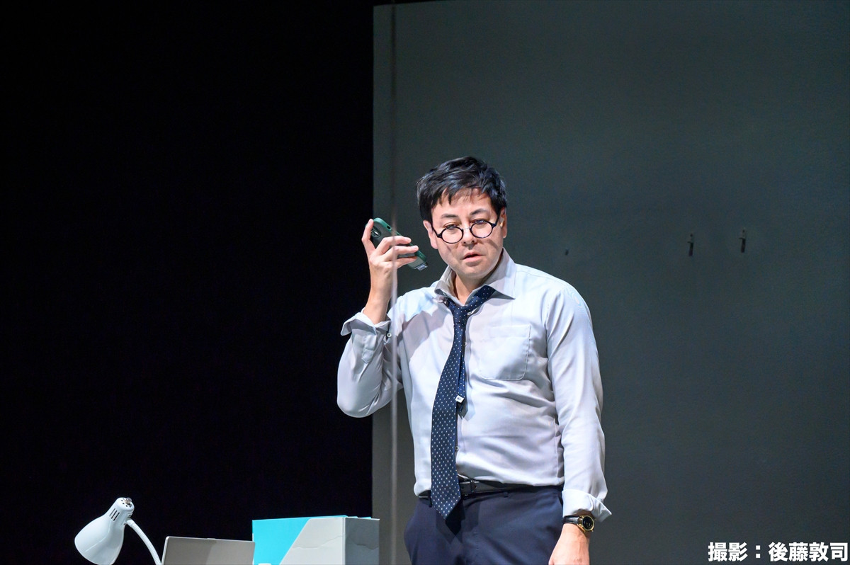 黒木華主演『NORA』、イプセンの傑作『人形の家』を現代風にアレンジ　スマホ駆使した演出が斬新！