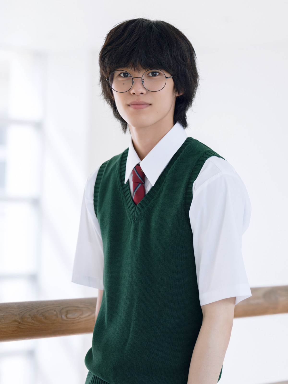 小泉光咲×四坂亮翔『陽キャ集団にいる芹沢は、俺の前だと様子がおかしい』キービジュアル公開