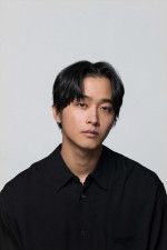 ドラマ『リラの花咲くけものみち2』に出演する佐藤寛太
