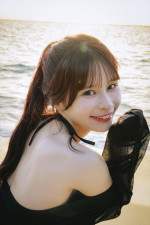 CANDY TUNE・村川緋杏、1st写真集『the Bibian』より