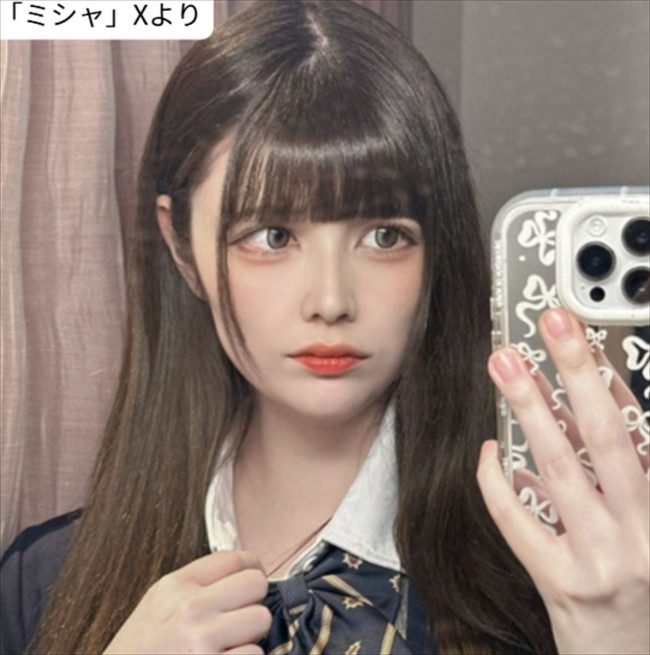 ミシャ、ソロショット　※「ミシャ」X