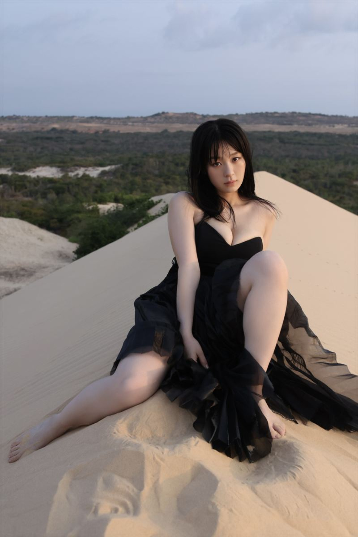 “グラビア界のニュースター”高野真央22歳、抜群プロポーションに大反響！　目標だった1st写真では「出し惜しみなし」