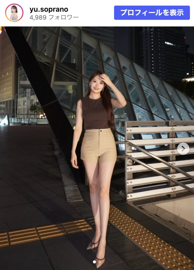 小鳥遊ゆう、美脚映えるショーパンコーデ披露　※「小鳥遊ゆう」Instagram