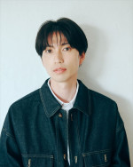 舞台『ひといきれ』に出演する佐伯亮