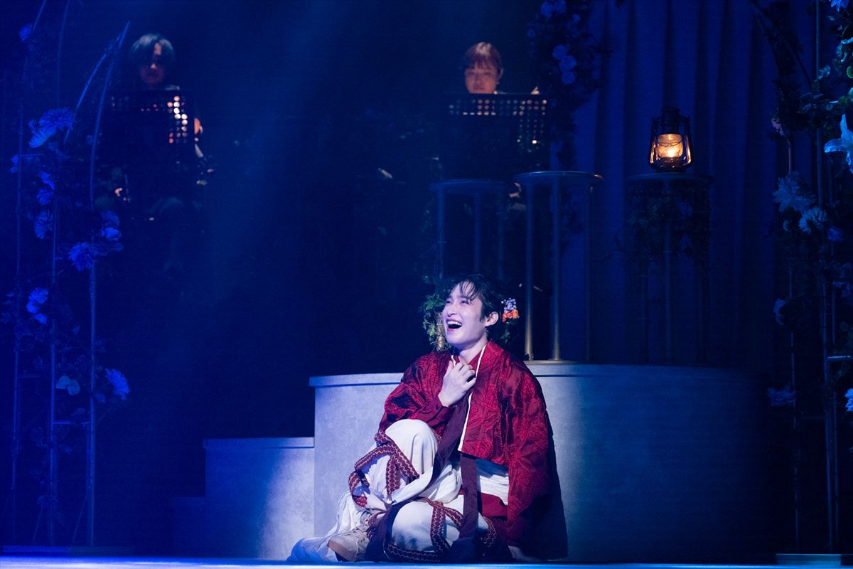 松崎史也、『Romeo and Juliet OC』開幕に「なんて幸せなことだろう」舞台写真到着