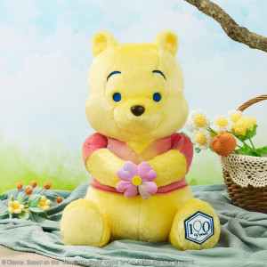 『くまのプーさん』ナムコ限定プライズ登場へ！　100周年を記念した「スーパーラージぬいぐるみ」など展開