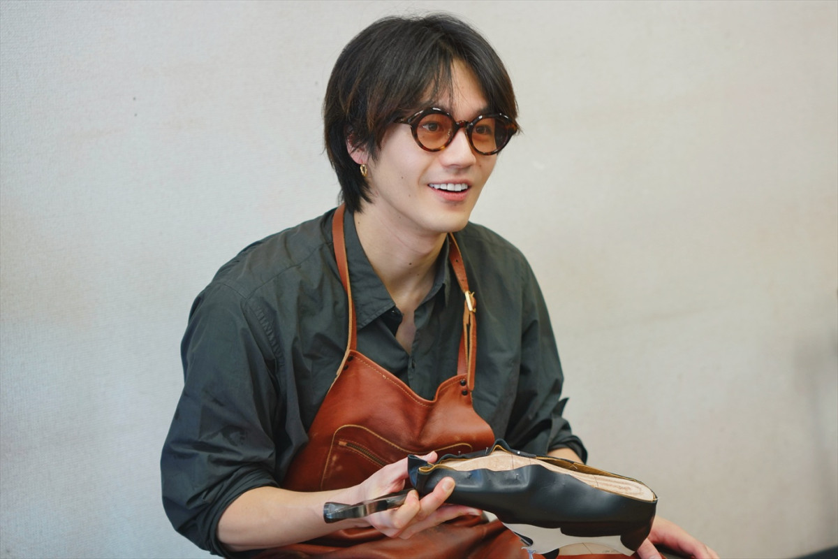 トラジャ・松田元太が世界一の靴職人に弟子入り！　江國香織原作ドラマ『はだかんぼうたち』で靴作りを猛特訓