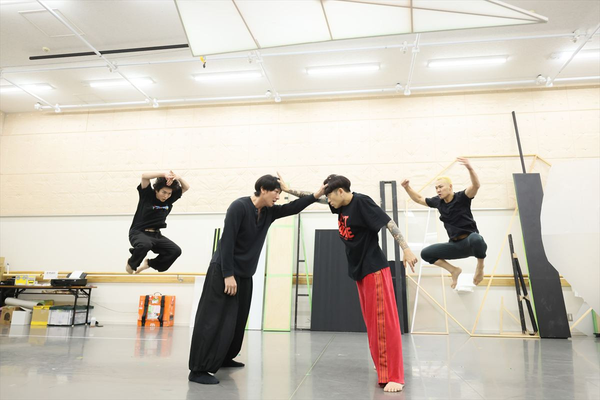 大貫勇輔×柚希礼音×KELOが躍動！　『PASSION』初の通し稽古実施