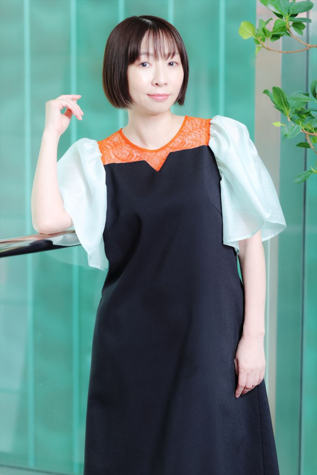 酒井若菜、40代で決意した「自分ファーストな生き方」――13年ぶりの写真集『ぴこぴこ。』がもたらした解放