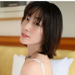 佐藤寛子、趣味のポートレートでセクシーショット公開　※「佐藤寛子」Instagram