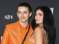 ティモシー・シャラメ、インスタグラムでカイリー・ジェンナーとの交際をオープンに