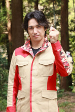 Vシネクスト『ナンバーワン戦隊ゴジュウジャー VS ブンブンジャー』に出演する高橋光臣