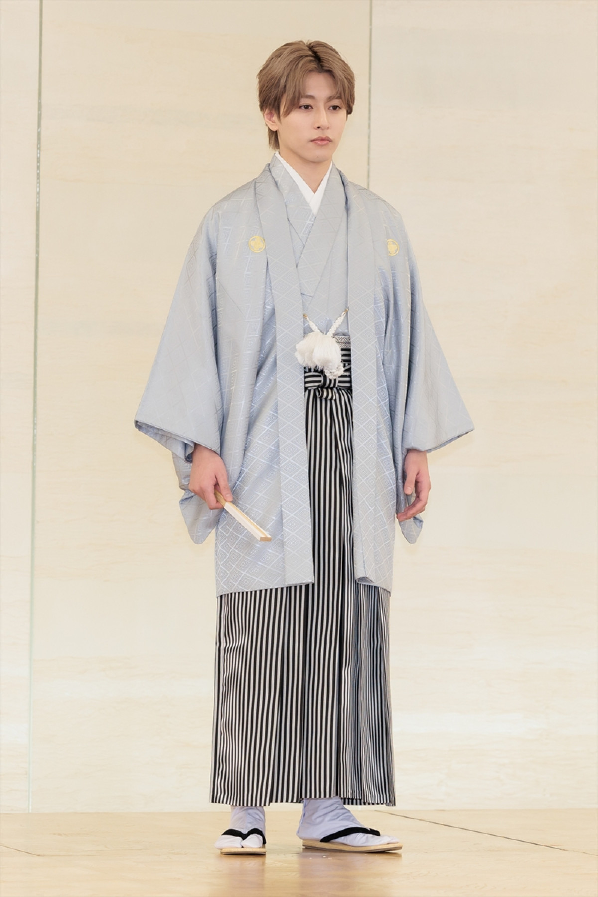 生見愛瑠「『見ない日ないね』と言われる人になりたい」　高石あかり、上坂樹里らエイベックス所属タレントと晴れ着お披露目