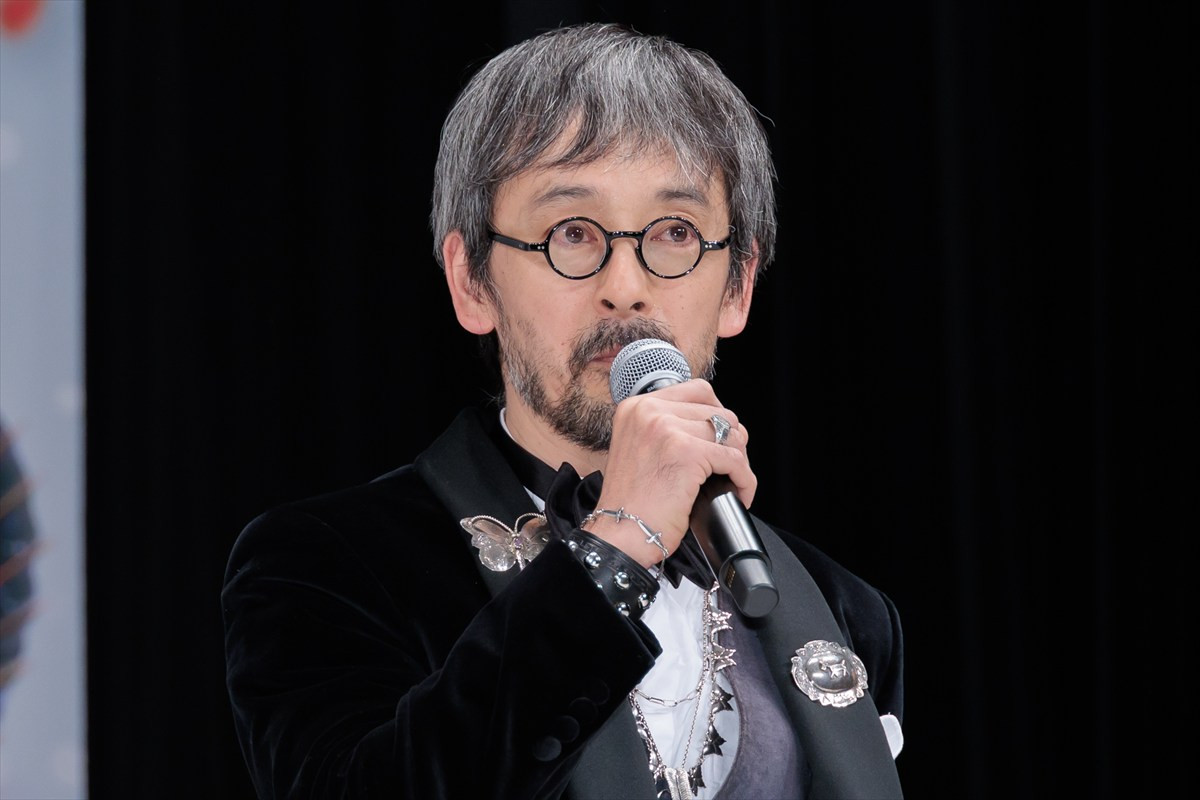 なにわ男子・長尾謙杜、母親を演じた沢口靖子をエスコート！　沢口「ほっぺが白くてプクプクッとしたところが似てる」