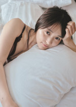 菅井友香写真集『たびすがい』先行カット