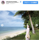 サイパンでカレンダーとフォトブックの撮影を行った森高千里　※「森高千里」インスタグラム