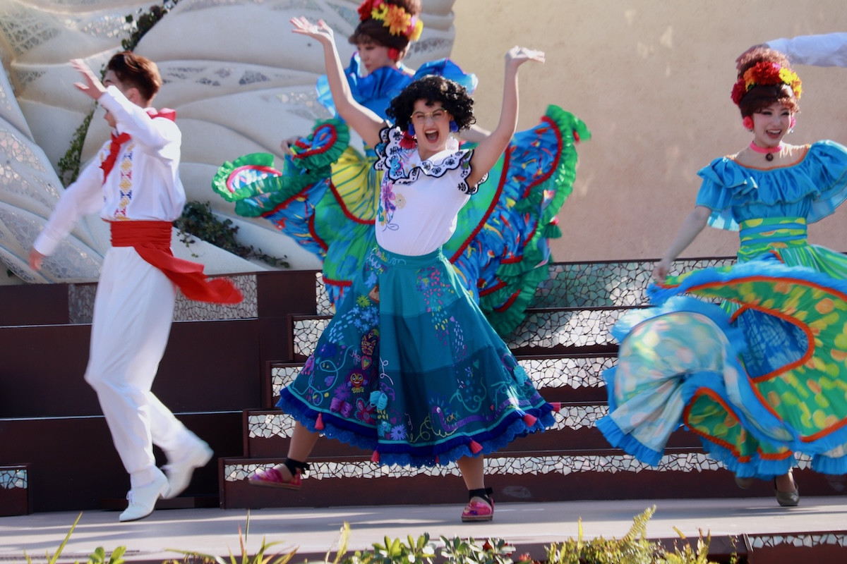 20260113_ステージショー「ダンス・ザ・グローブ！