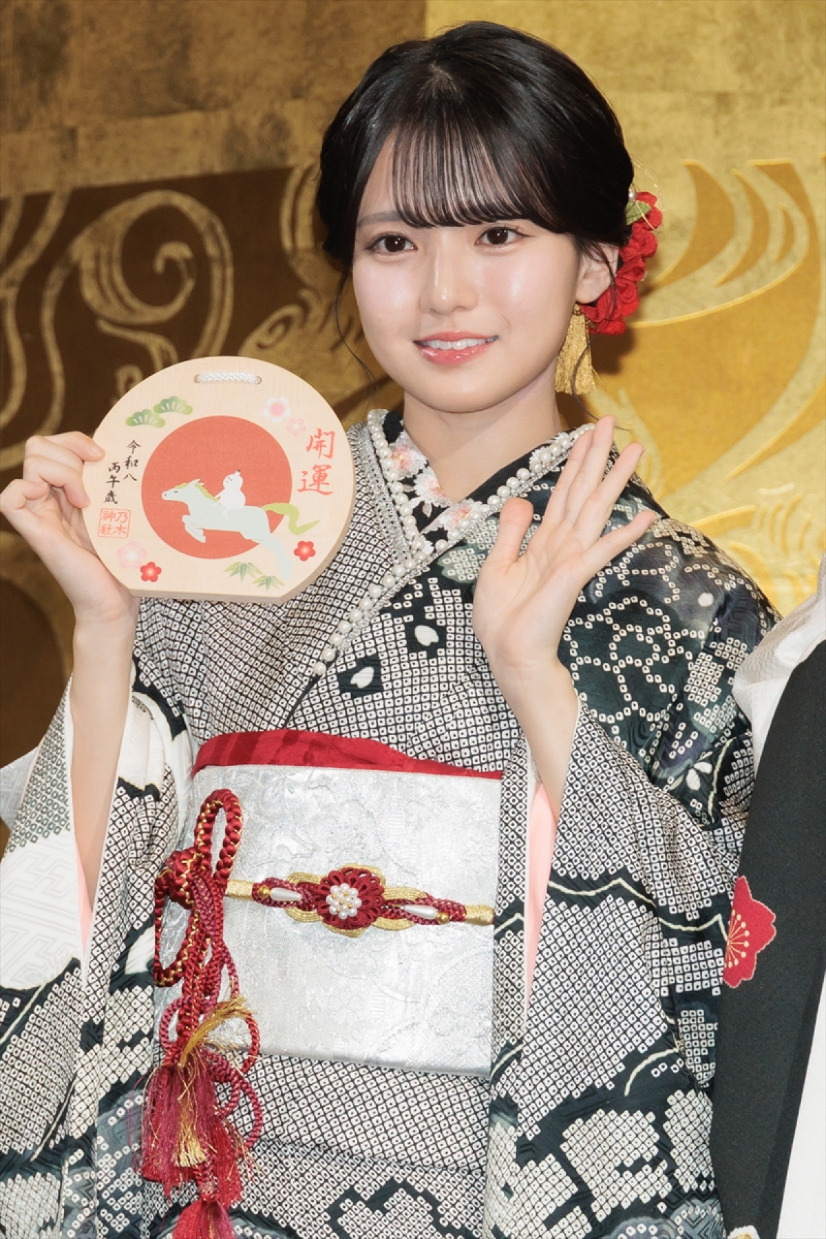 乃木坂46・菅原咲月、瀬戸口心月らが新成人 振り袖姿で新年の抱負を語る「“パカラッパカラッ世代”です」