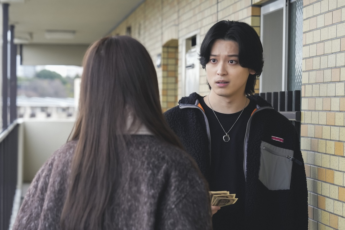 『略奪奪婚』第4話 “千春”内田理央、“えみる”中村ゆりかの裏の顔を知るため“ある男”に接近