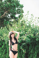 菅井友香写真集『たびすがい』先行カット