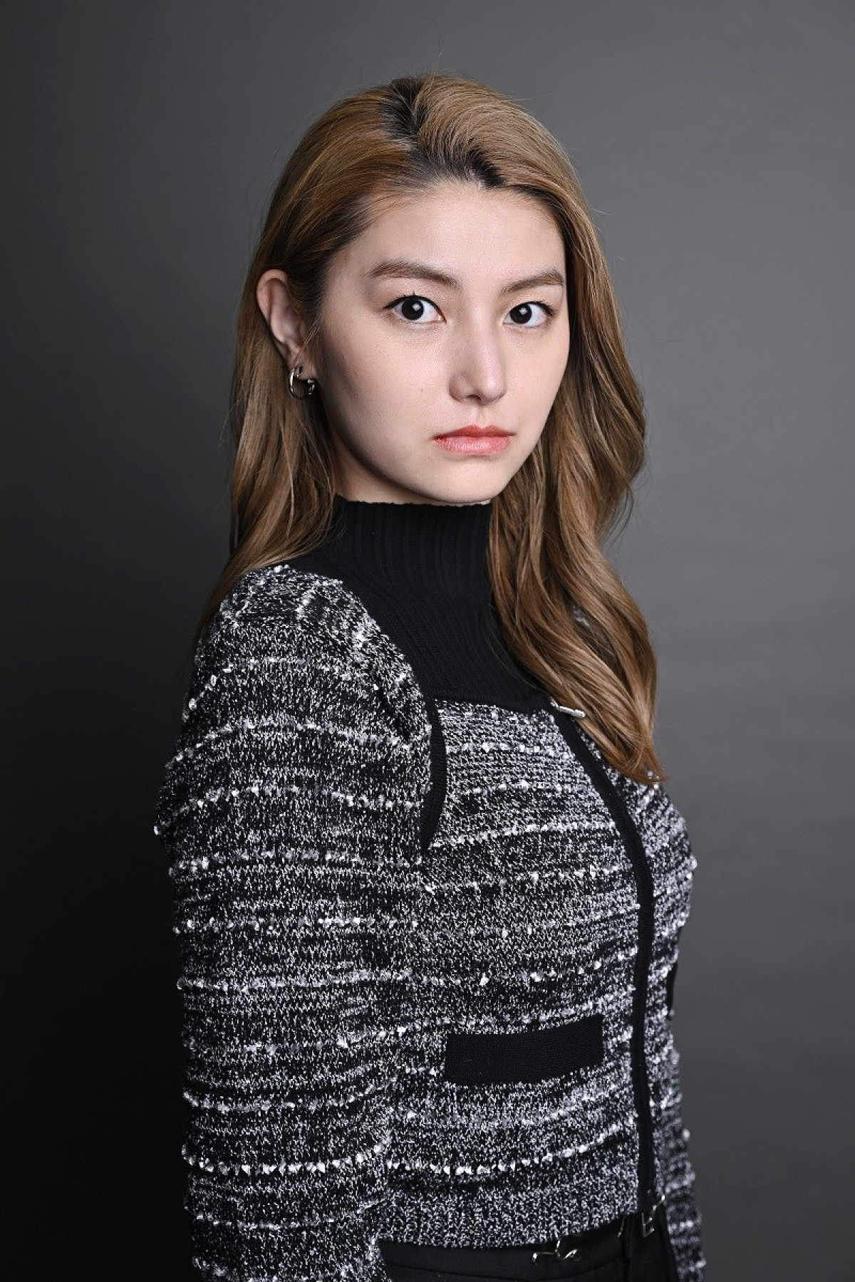 主演・鈴木亮平『リブート』、“家族”を演じる新キャストに山口紗弥加＆与田祐希＆上野鈴華が発表