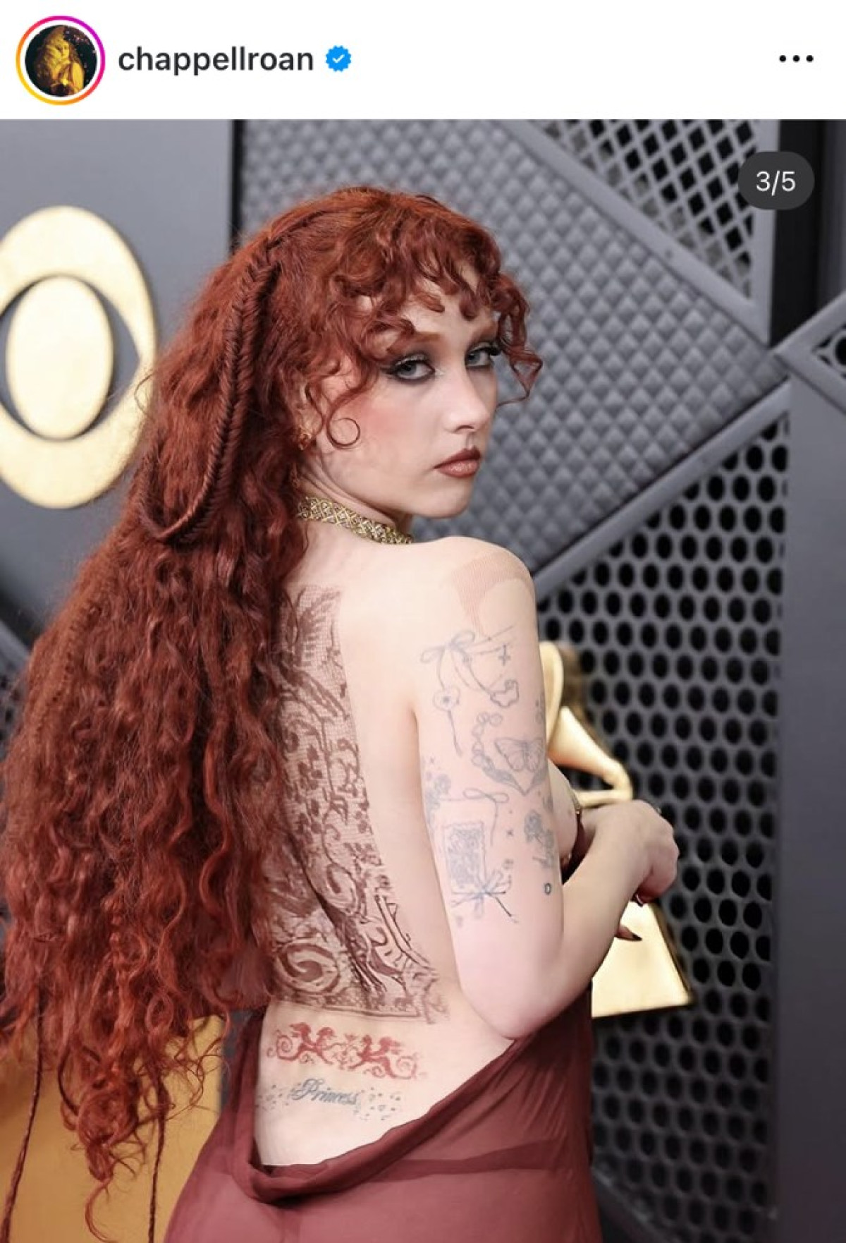 チャペル・ローン、グラミー賞で波紋を呼んだ衝撃ドレスにコメント　世間の反応に「笑える」