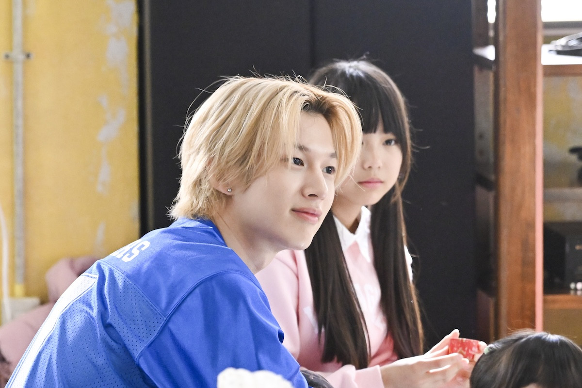 『DREAM STAGE』“吾妻”中村倫也、顎クイ→指トントンにネット悶絶「バカメロい」「ニマニマしちゃう」