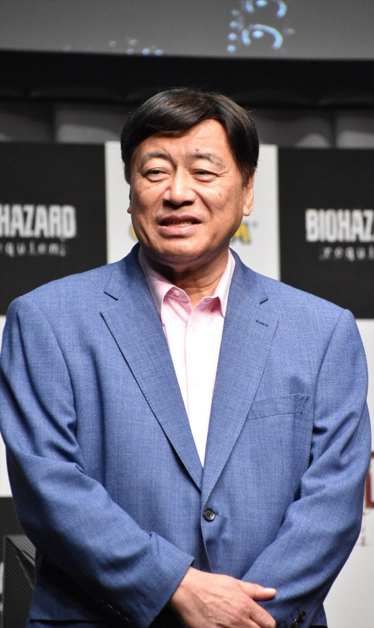 狩野英孝がゾンビとチェンソーを奪い合い「俺のだぞ！」　『バイオハザード レクイエム』完成披露発表会で絶叫