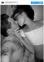 バレンタインに妻二コラ・ペルツとのラブラブショットを投稿　※「ブルックリン・ベッカム」Instagram