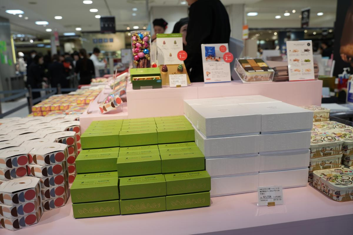 260203コラボ「きのこの山」＆「たけのこの里」