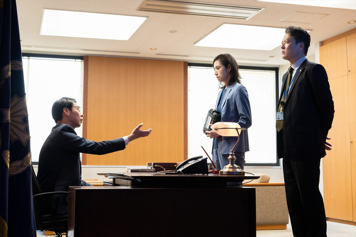 劇場版『緊急取調室 THE FINAL』、大ヒット記念で真壁（天海祐希）×長内総理（石丸幹二）の緊迫の取調べシーンが解禁