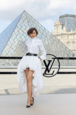 パリ・ファッションウィークに登場したゼンデイヤ