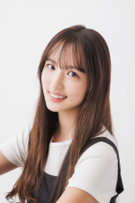 ドラマ『コンビニ兄弟 テンダネス門司港こがね村店』に出演する仲島有彩