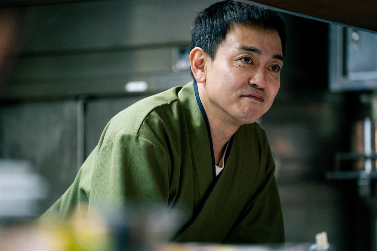 青柳翔がコミュ障の料理長に！　映画『ディッシュアップ』6.20公開　共演に、ハ・ヨンス、三河悠冴