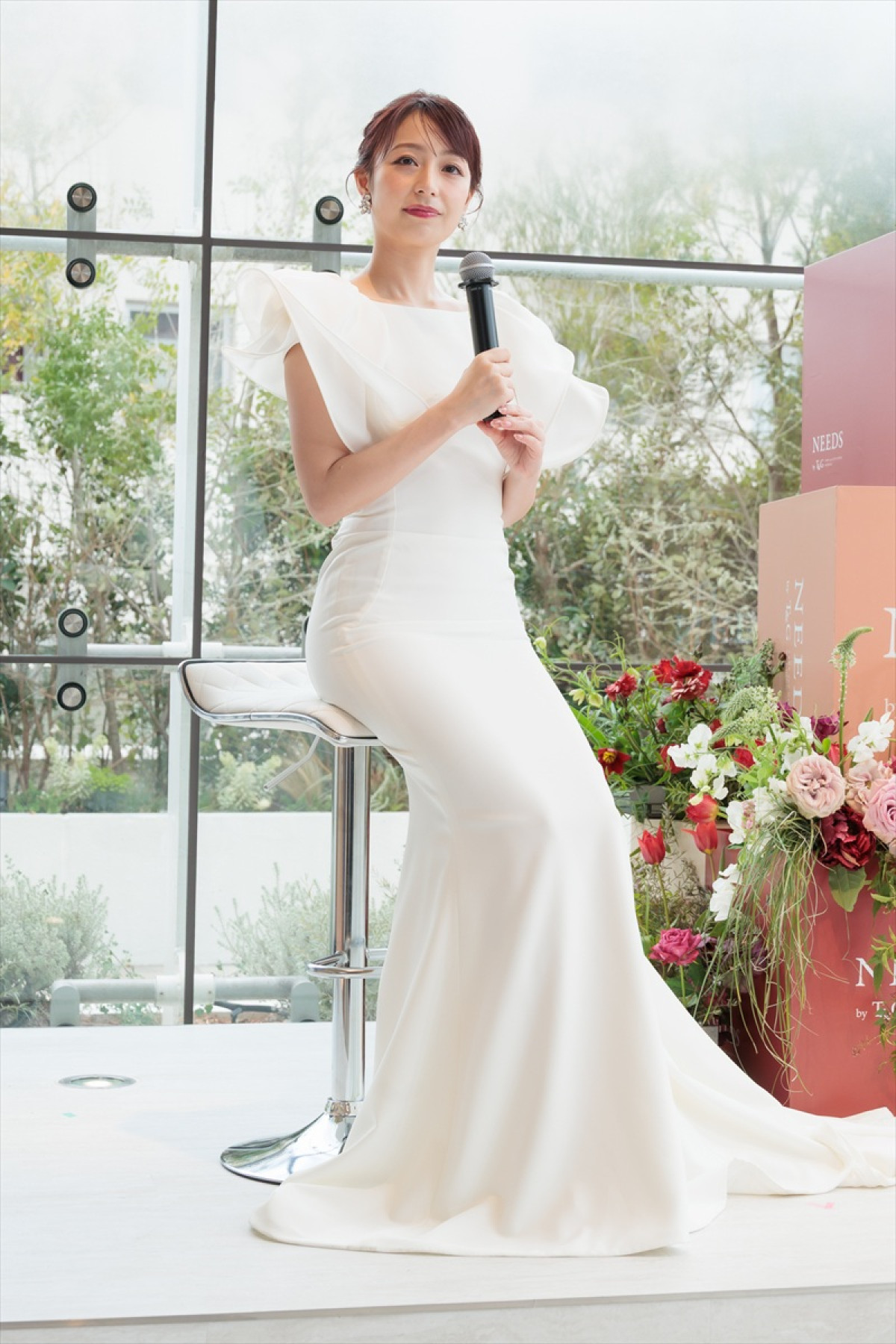 宇垣美里、純白のウェディングドレス姿を披露　理想のパートナーは「見守ってくれる人」