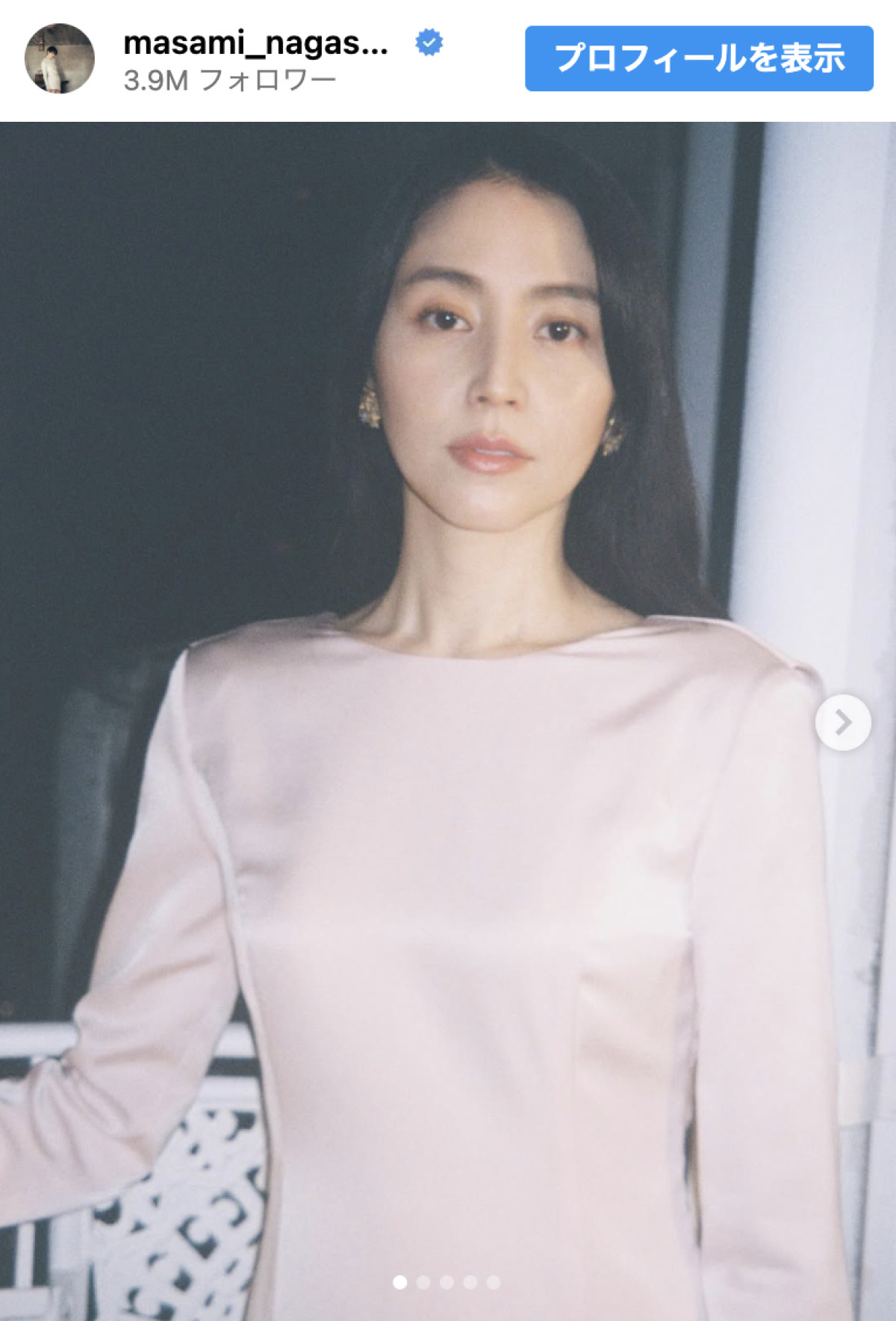 長澤まさみ、ロングドレス姿を公開　※「長澤まさみ」インスタグラム