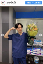 看護師の鈴木颯良を演じた宮世琉弥　※『ヤンドク！』公式インスタグラム