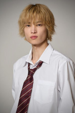 ドラマ『るなしい』に出演する窪塚愛流