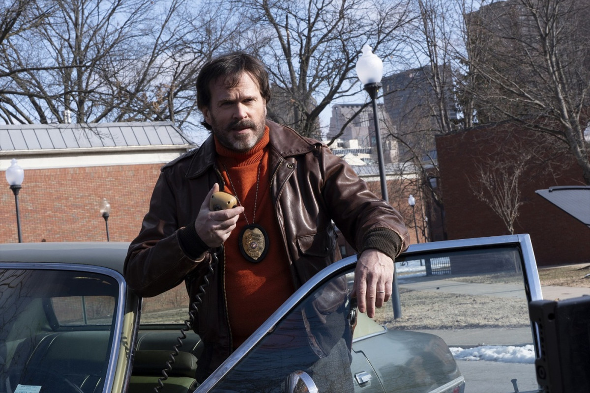 ガス・ヴァン・サント監督が実話の籠城事件を映画化！　『デッドマンズ・ワイヤー』7.17日本公開