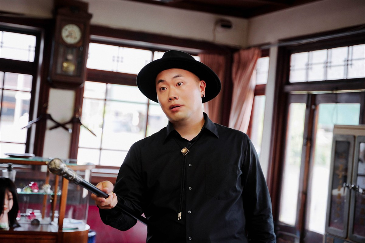 映画『死神バーバー』岡部大、平井亜門ら18名の追加キャストが発表　場面写真も解禁に