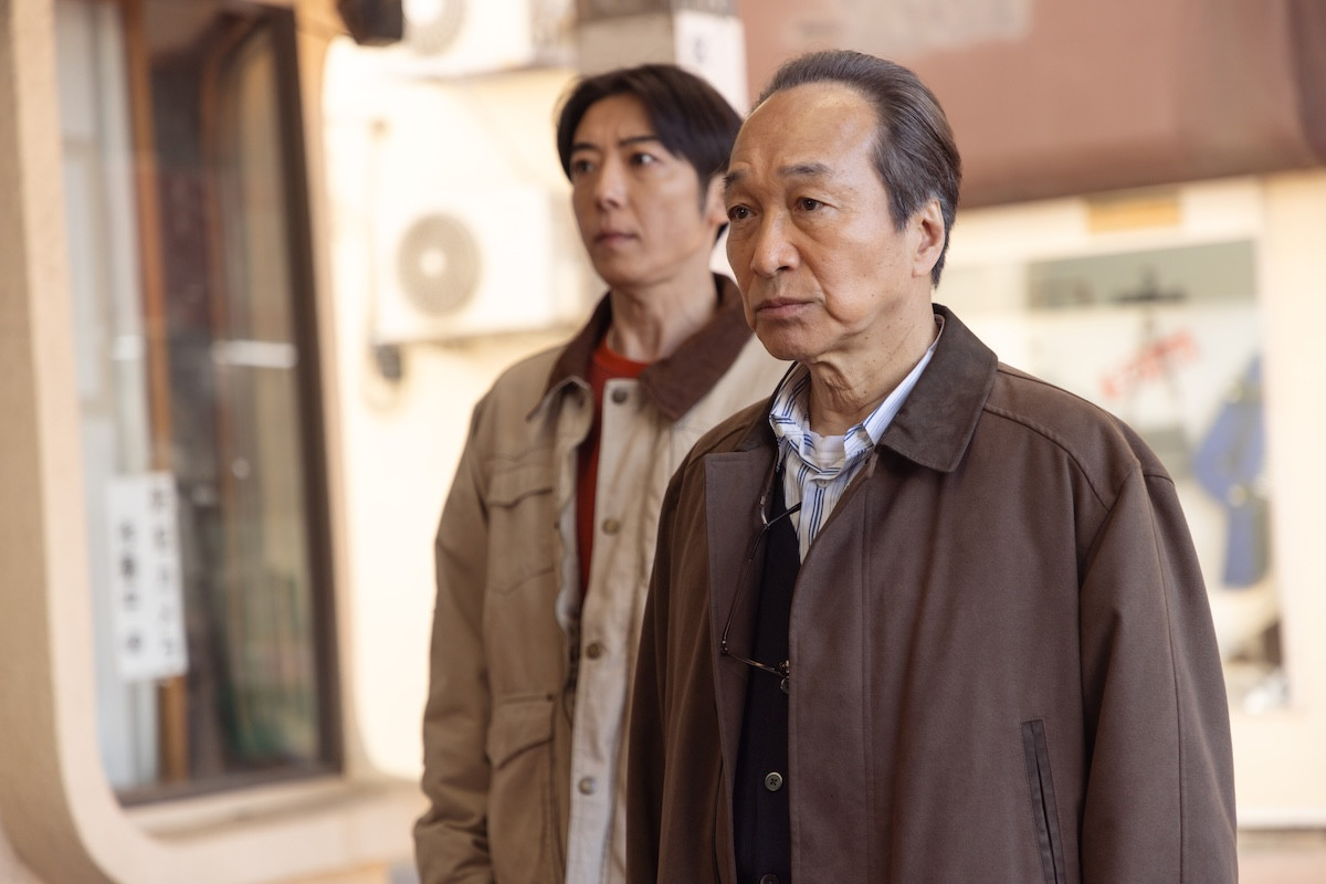 高橋一生が“究極の二役”に挑む！　転生ヒューマンドラマ『リボーン ～最後のヒーロー～』今夜スタート