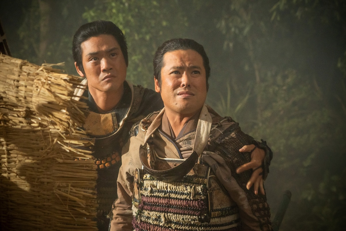 『豊臣兄弟！』“信長”小栗旬、“藤吉郎”池松壮亮の捨て身すぎる行動にあ然　ネットも衝撃「すごい忠誠心」「覚悟決まりすぎ」