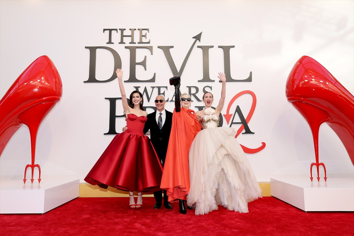 メリル・ストリープ＆アン・ハサウェイらが豪華衣装で登場！ 『プラダを着た悪魔２』ワールドプレミア開催
