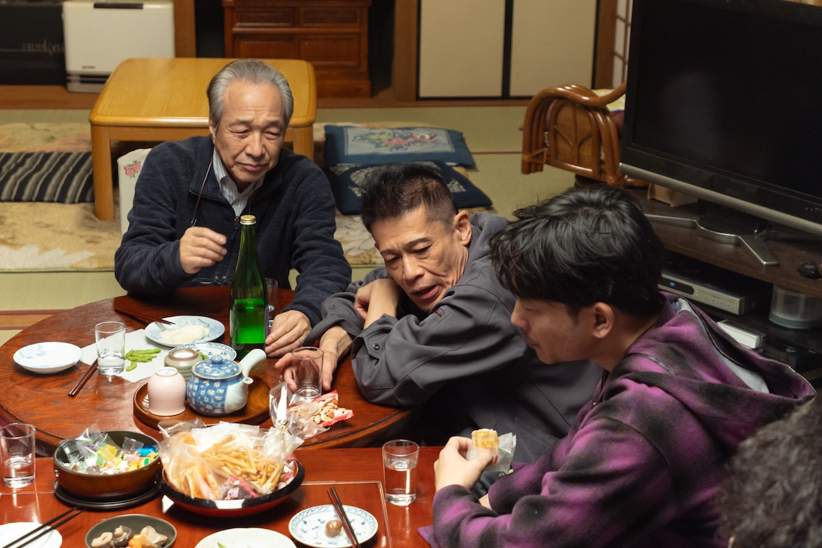 『リボーン』初回 高橋一生、冷酷起業家→下町青年に転生　直後の“AKB全盛期”発言にネットざわつく「絶対オタク」