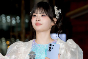NTTドコモpresents“ナイトグラフィーイルミネーション by Galaxy with ME：I”点灯式に登壇したME：I・RINON