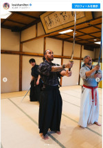 島口哲朗の道場を訪れたルイス・ハミルトン　※「ルイス・ハミルトン」Instagram